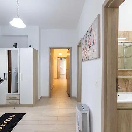 Holiday home Mariangelo House