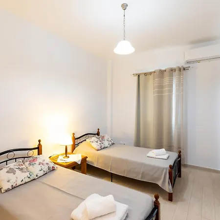 Holiday home Mariangelo House Artemonas